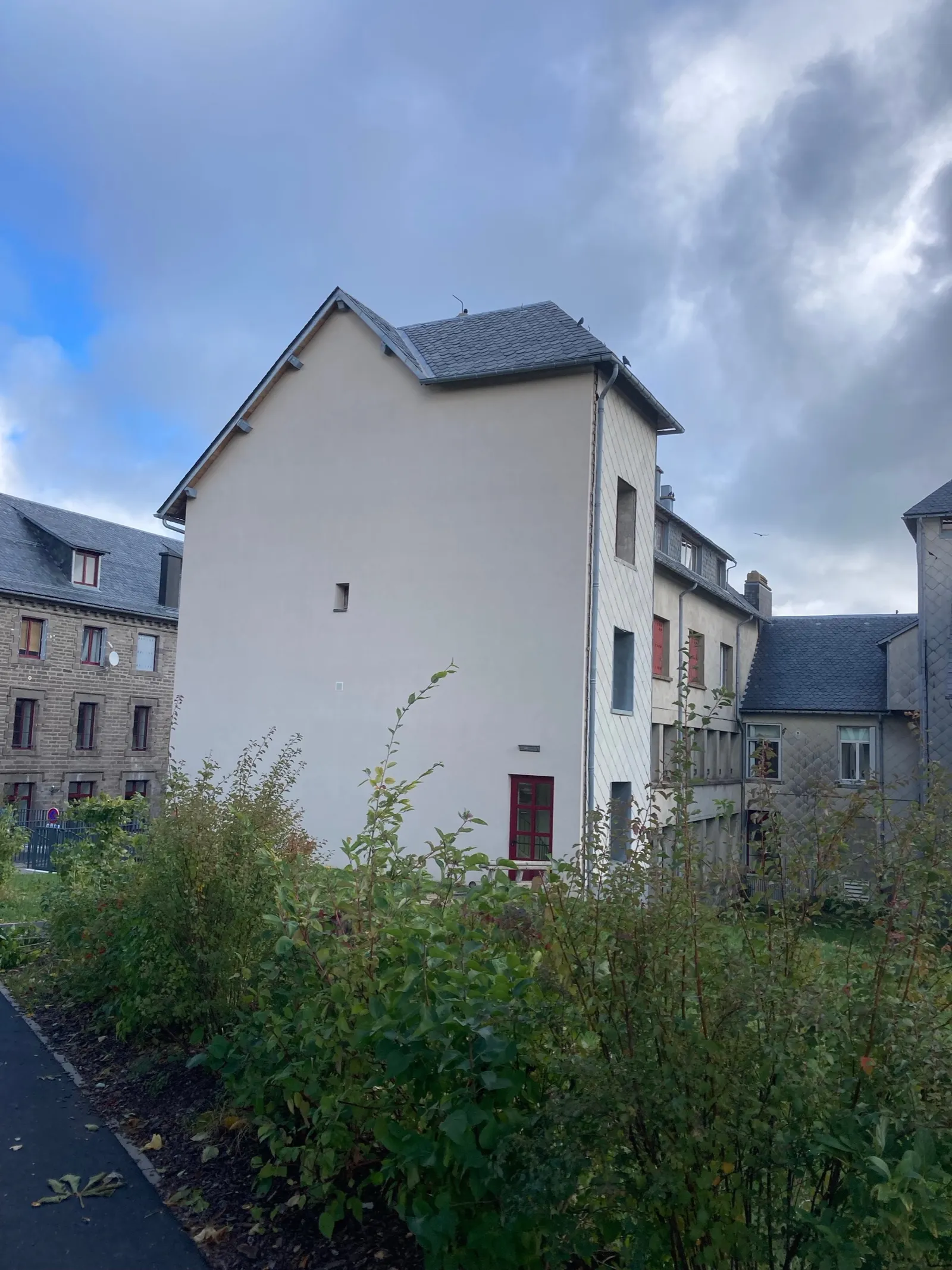 6 Logements et 15 chambres saisonniers