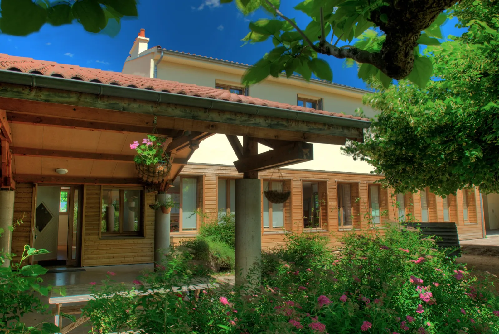 École et 2 logements